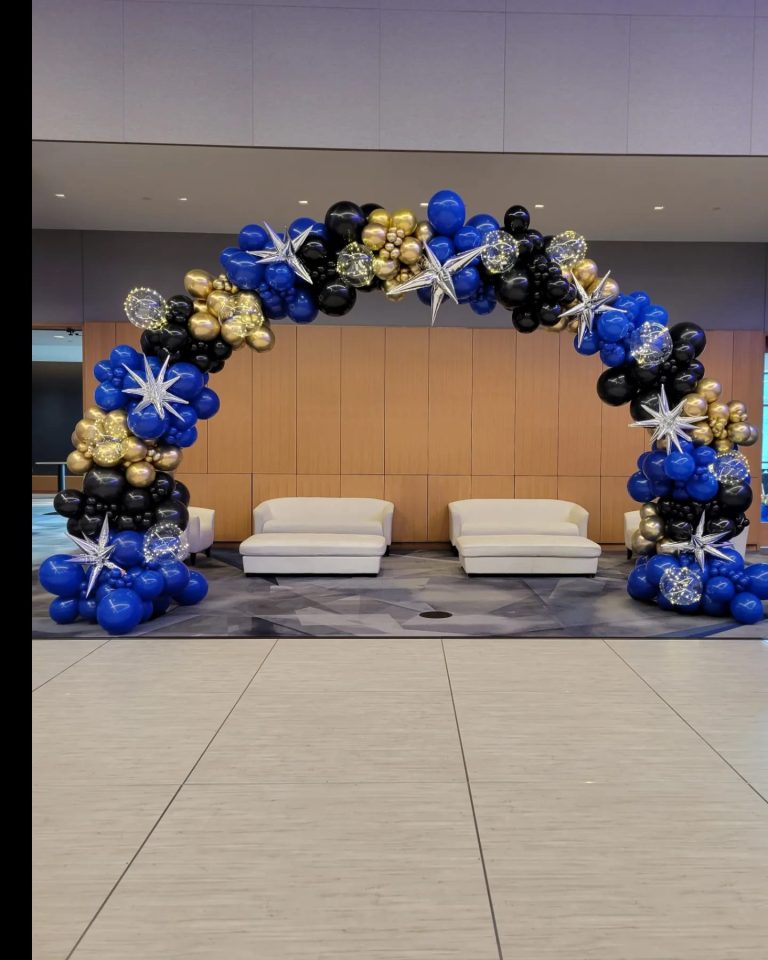 Balloon arch