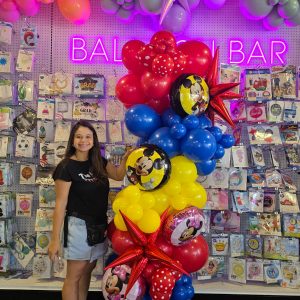 04. Theme grab and go balloon garland